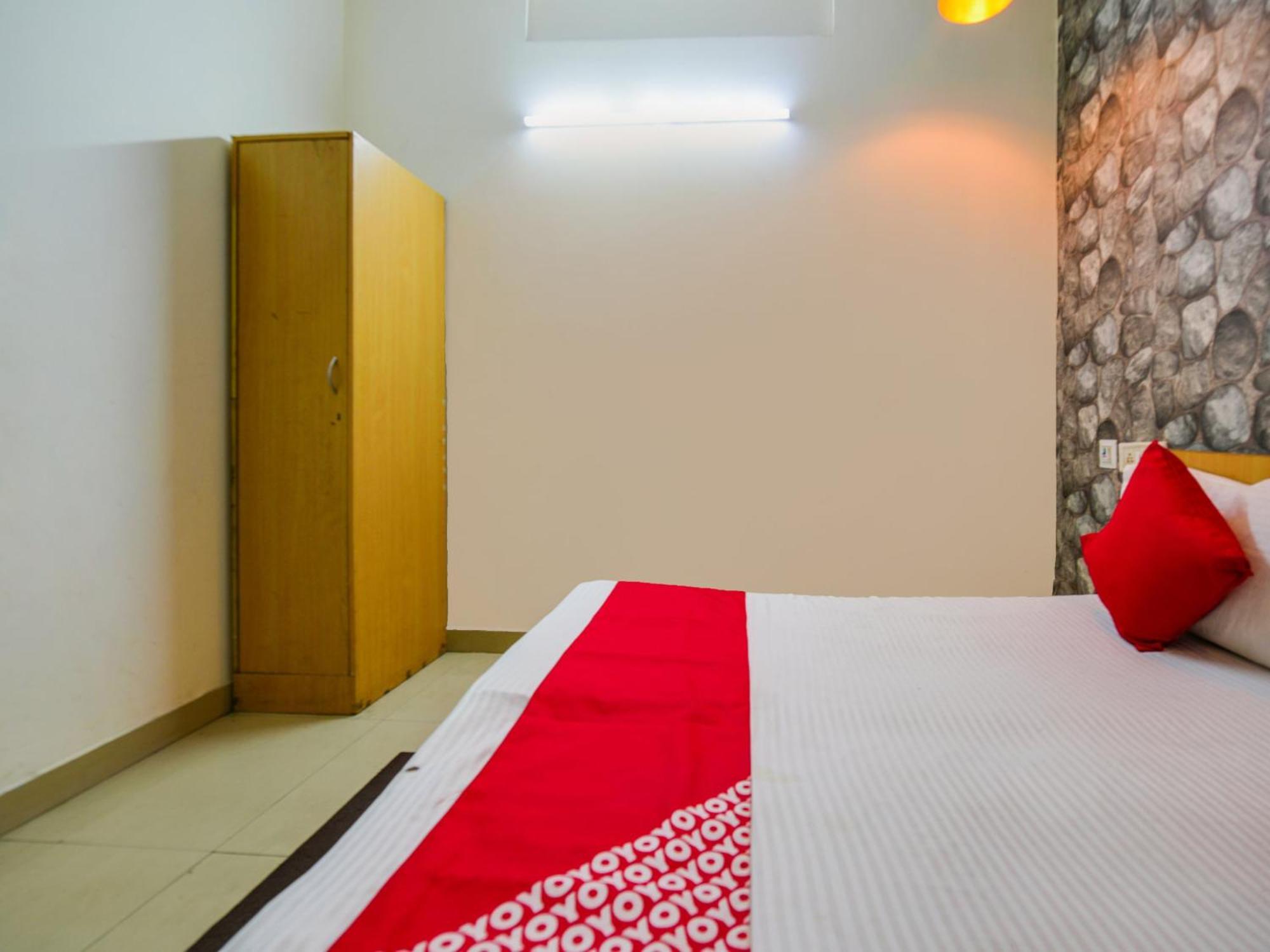 Hotel O Unique Delhi Home Stay 뉴델리 외부 사진