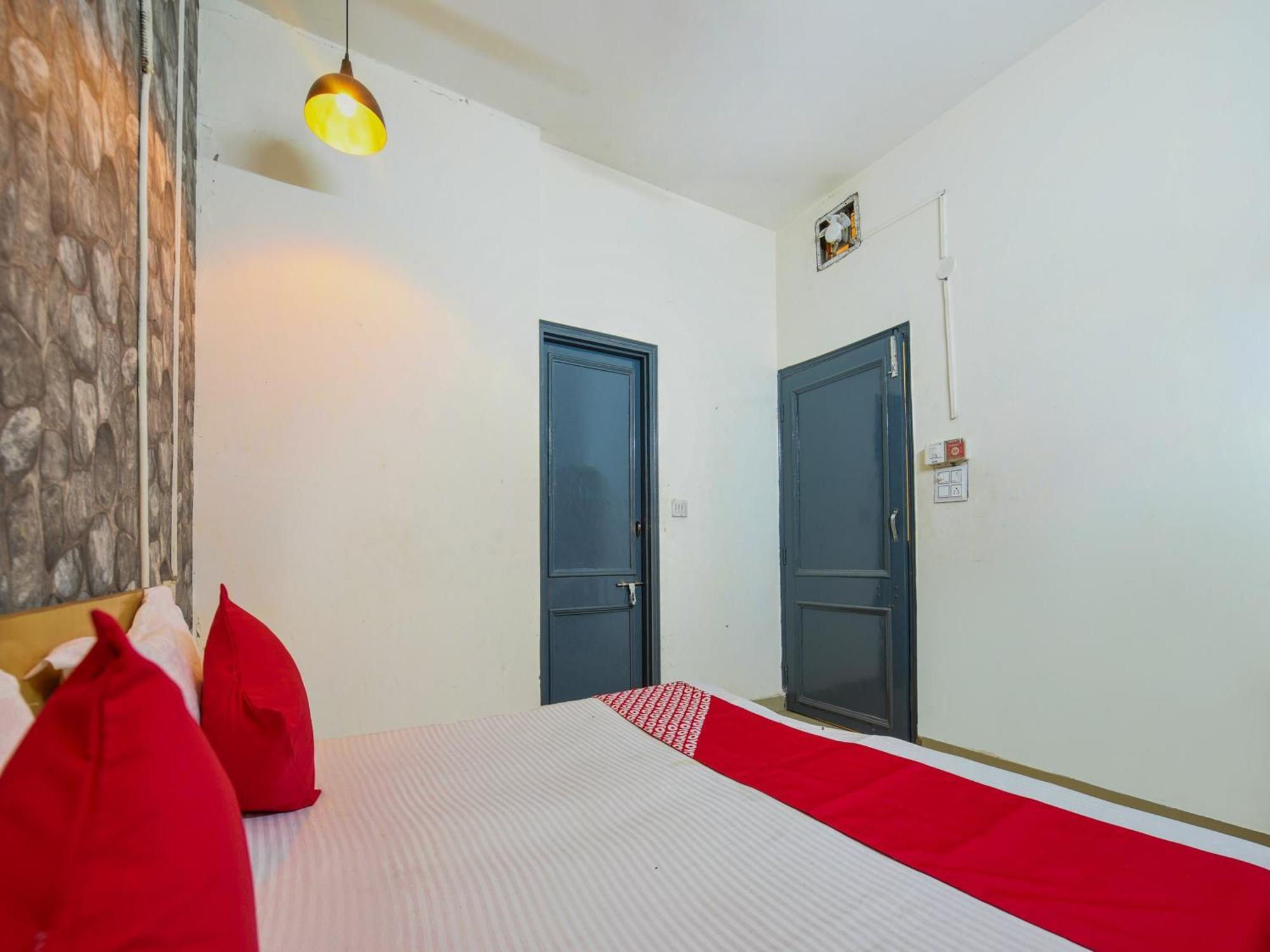 Hotel O Unique Delhi Home Stay 뉴델리 외부 사진