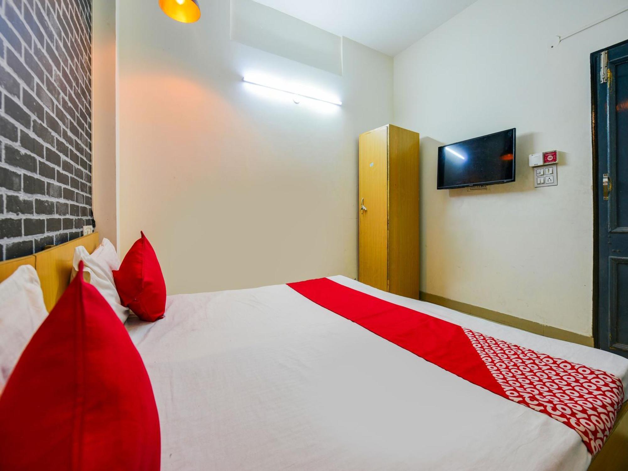Hotel O Unique Delhi Home Stay 뉴델리 외부 사진