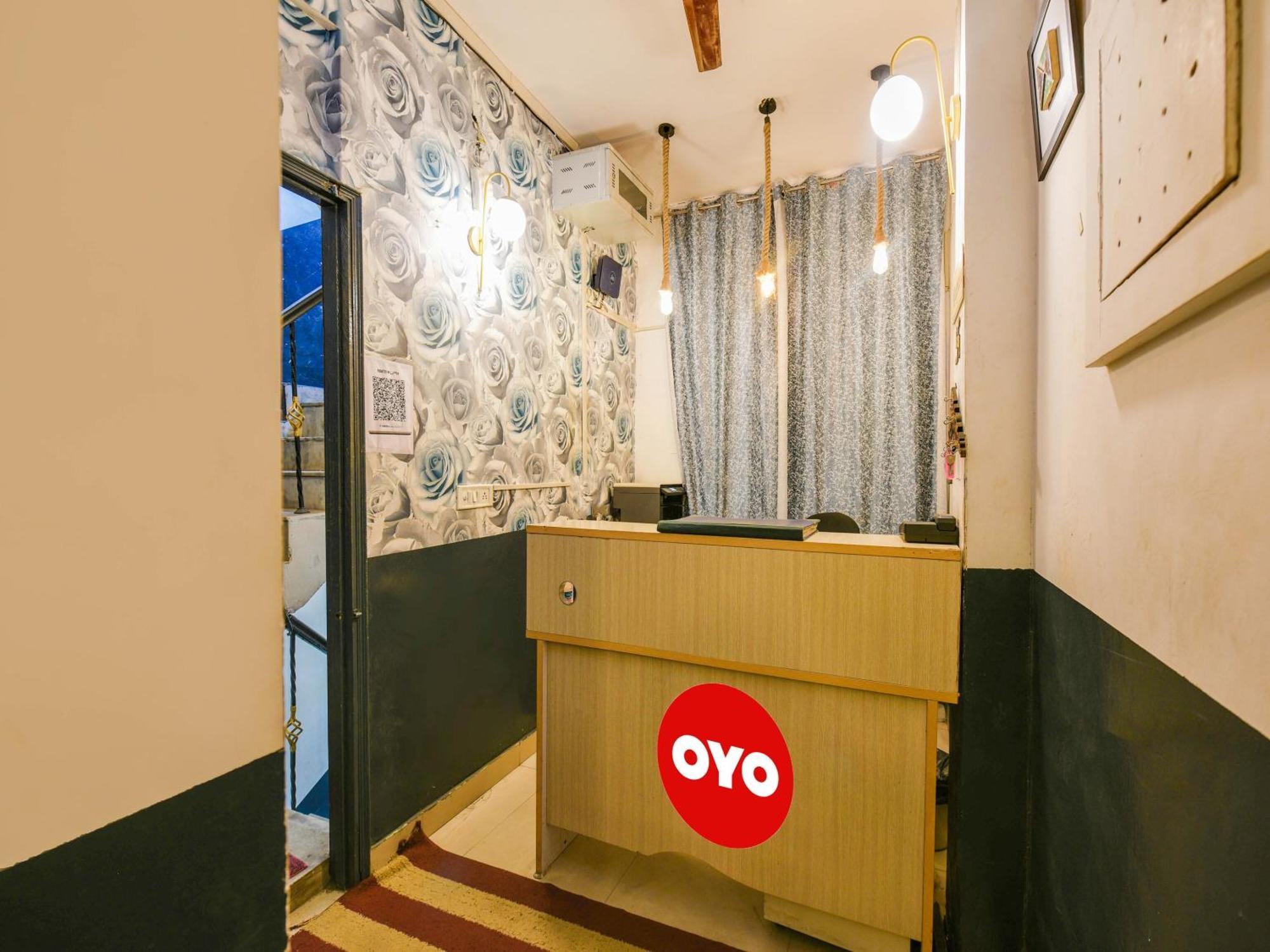 Hotel O Unique Delhi Home Stay 뉴델리 외부 사진
